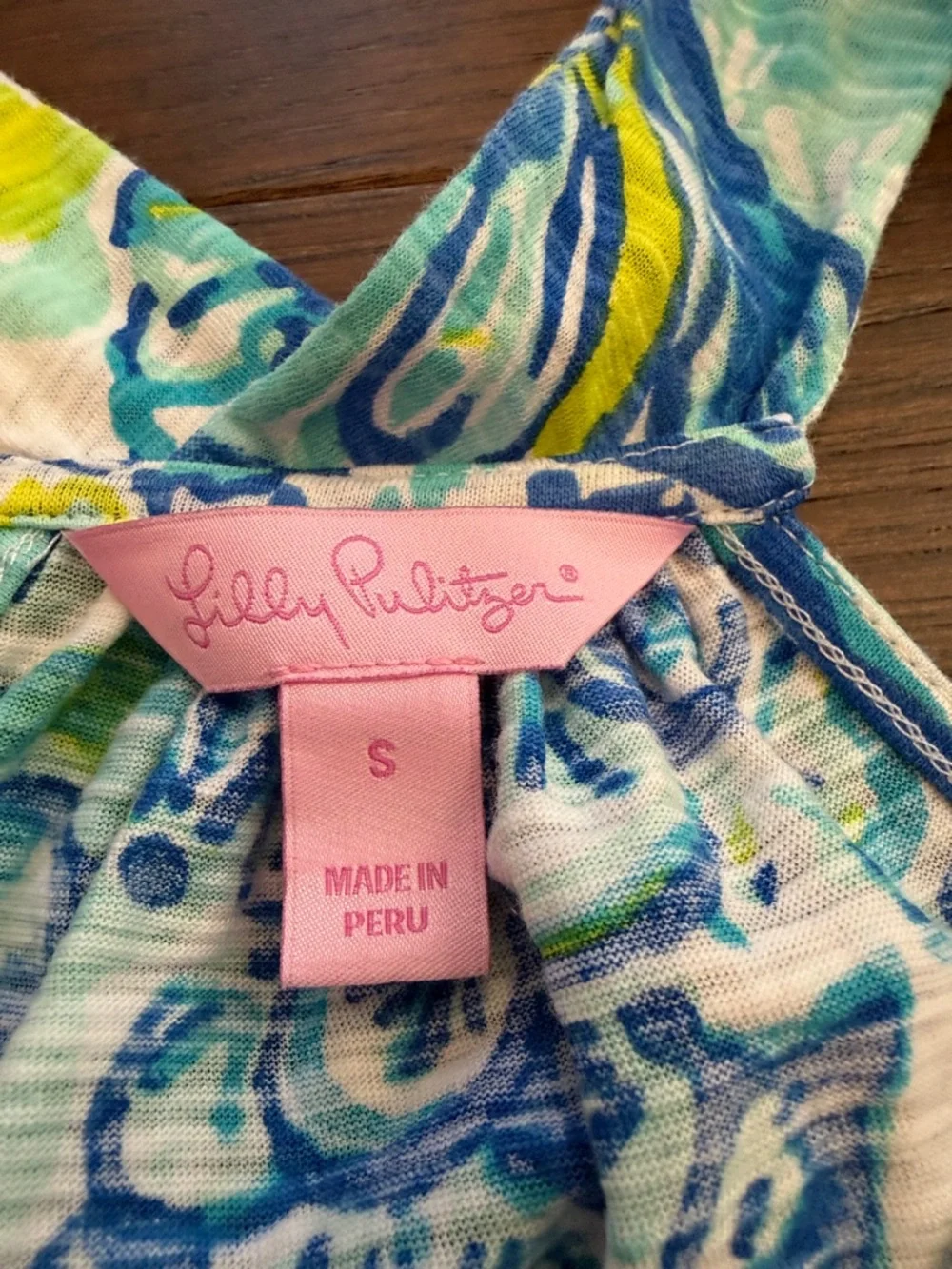 Lilly Pulitzer Watercolor Print Racerback Tank Size Small - C40-040 - Picture 2 of 6